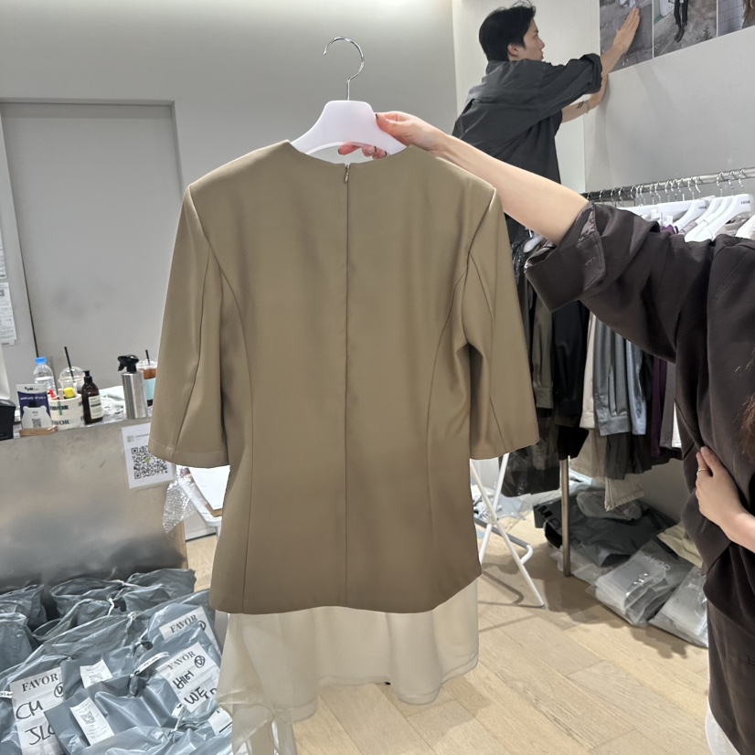 FAVOR-P東大門實拍女裝新款真品人氣推薦熱賣襯衫蕾絲衫FAVOR-P襯衫/蕾絲衫
