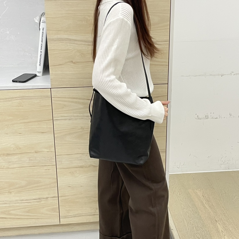 J PLACE韓國代購女士新品真品推薦人氣熱賣時尚單肩斜跨包J PLACE單肩/斜跨包