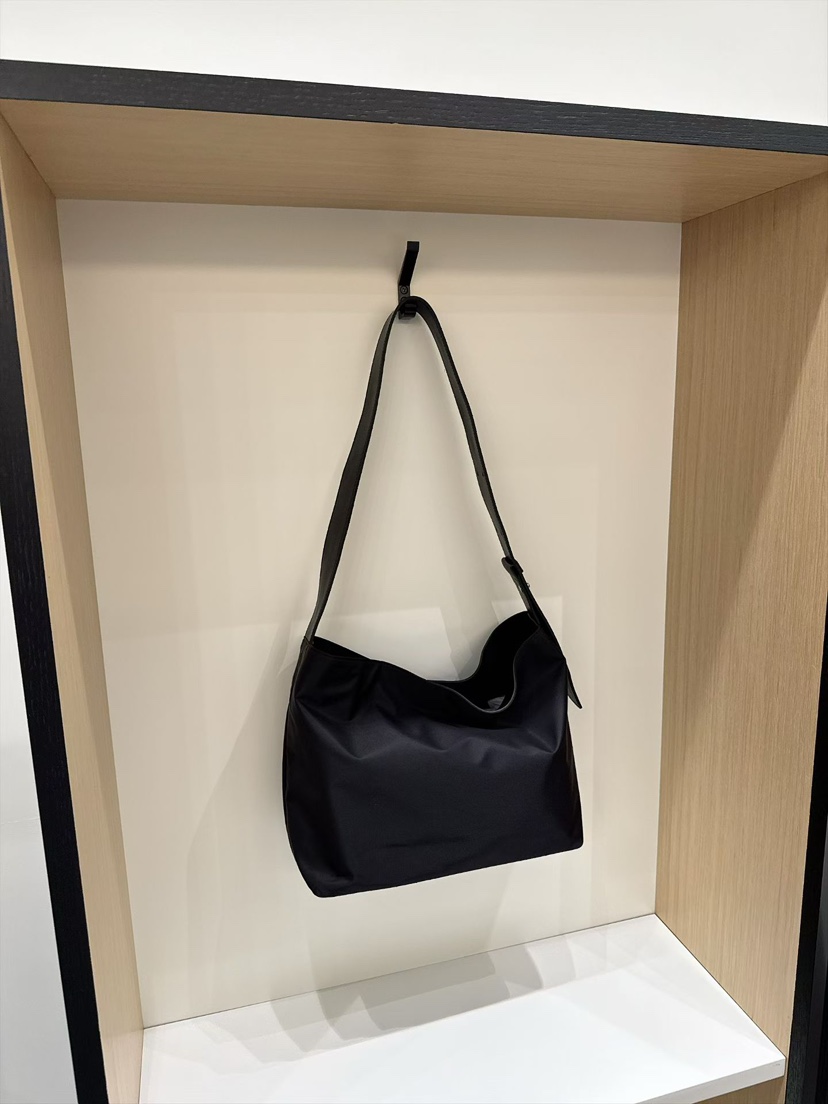 BINUS東大門直郵女裝新品真品時尚推薦人氣熱賣單肩斜跨包BINUS單肩/斜跨包圖色1