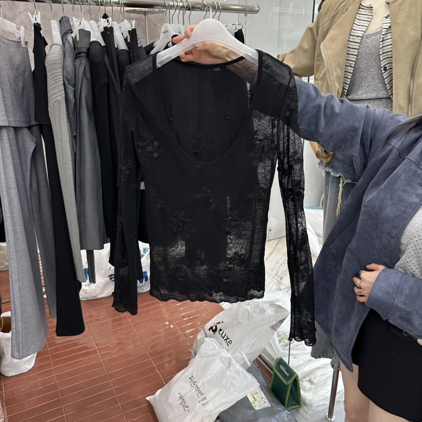 FOUNDATION東大門代購女裝新品休閑熱賣時尚襯衫蕾絲衫刺繡FOUNDATION襯衫/蕾絲衫