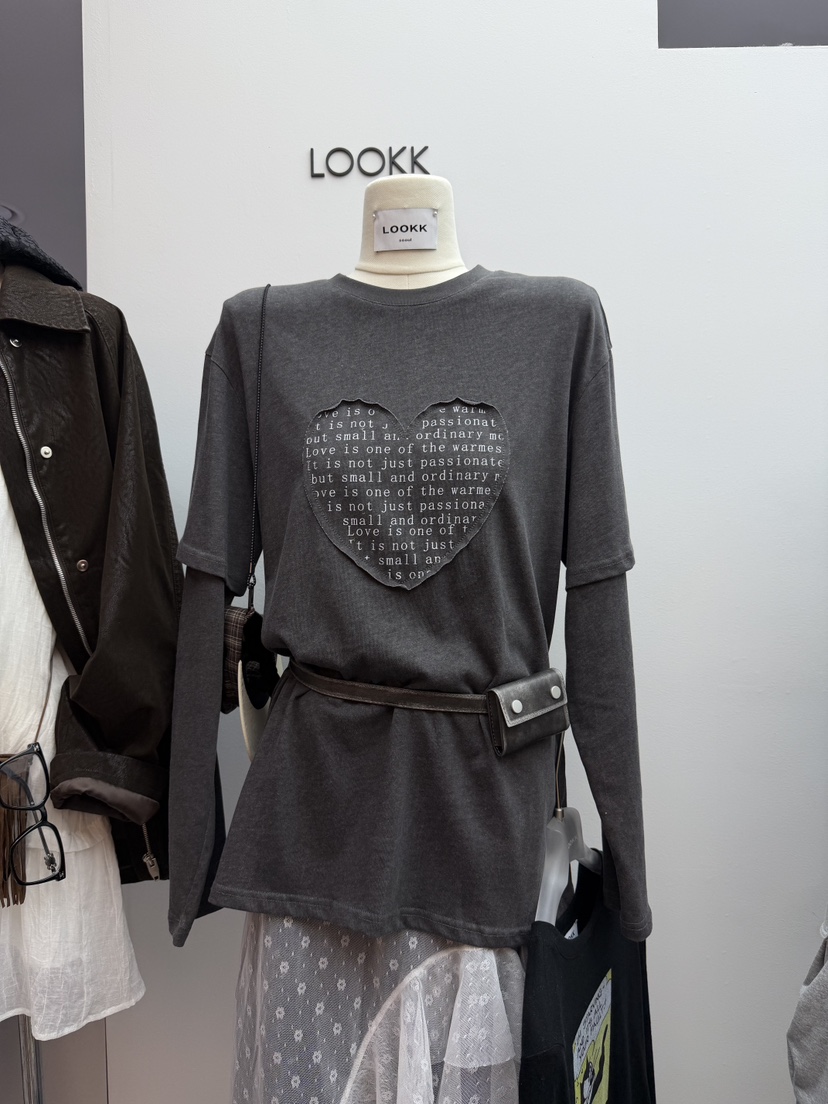 LOOKK/MIMME東大門代購女士新款熱賣長袖T恤不含腰包字母LOOKK/MIMME長袖T恤圖色2