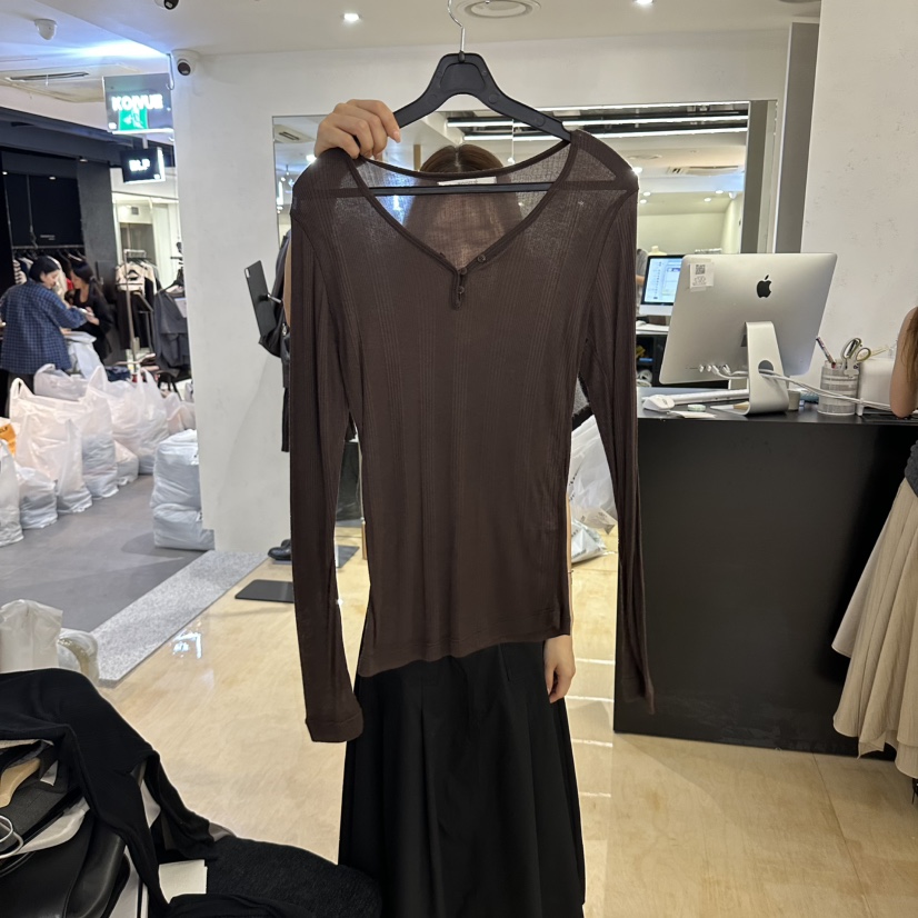 KOIVUE東大門直郵女裝新品時尚熱賣休閑人氣真品推薦長袖T恤KOIVUE長袖T恤圖色2