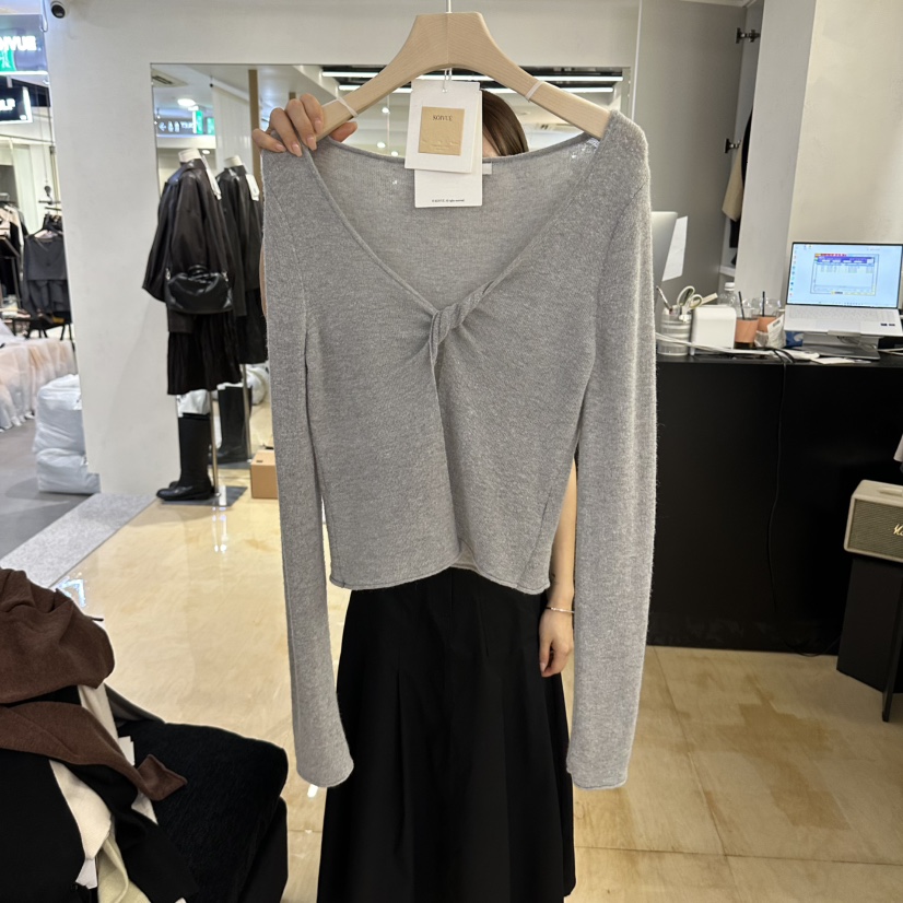 KOIVUE東大門實拍女士新品時尚推薦真品休閑人氣熱賣針織衫KOIVUE針織衫圖色1