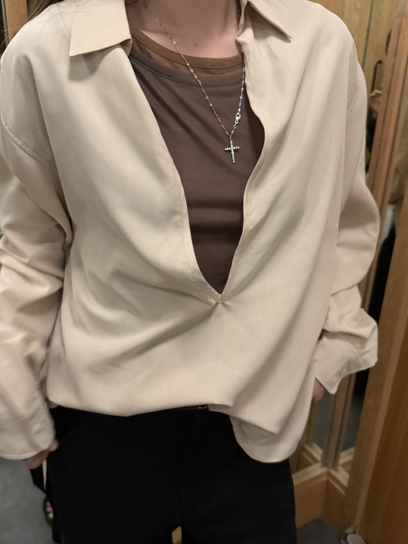 PERMISSION韓國直郵女裝新款推薦人氣時尚襯衫蕾絲衫V領深VPERMISSION襯衫/蕾絲衫