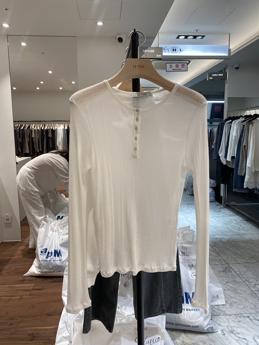 LE VASE韓國代購女裝新款休閑人氣真品推薦時尚熱賣長袖T恤LE VASE長袖T恤圖色4