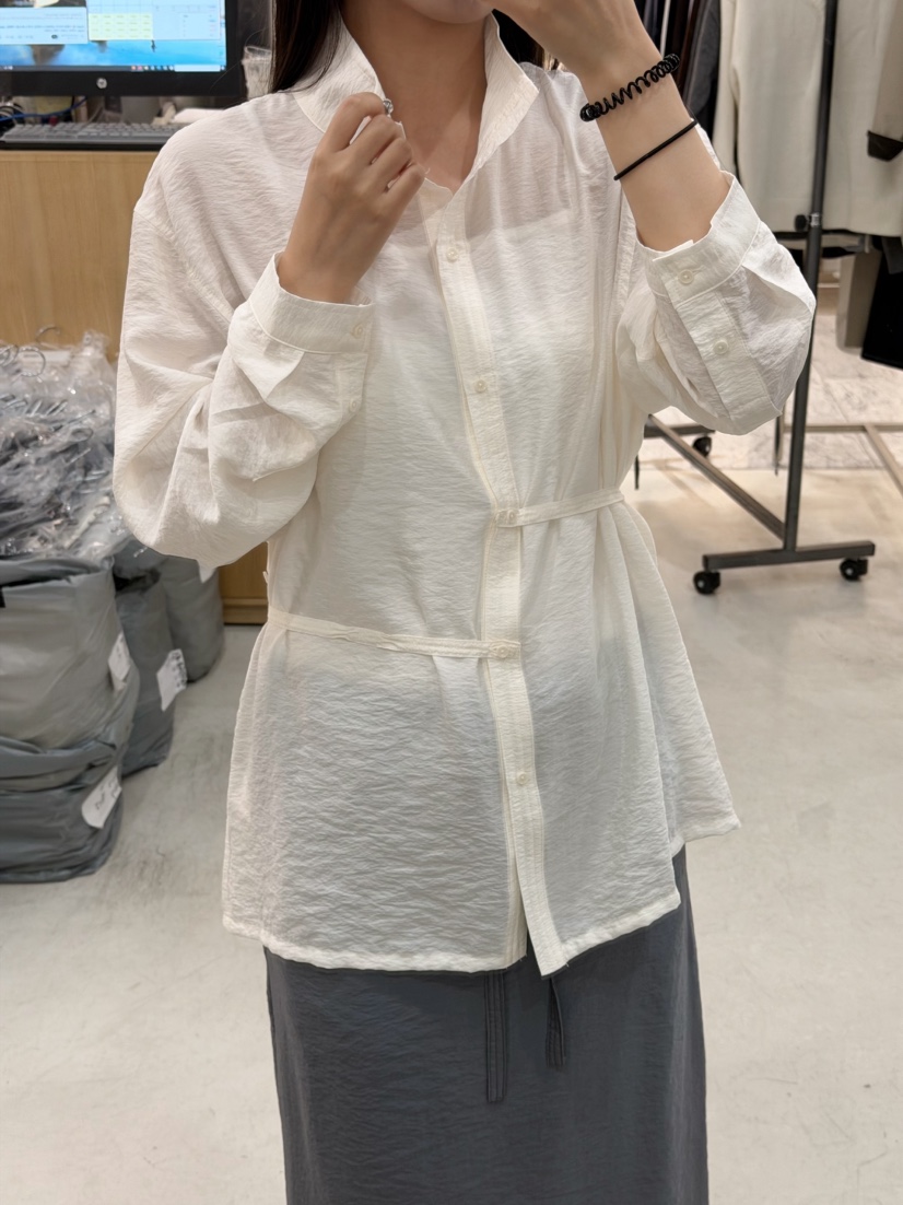 THE EYL東大門實拍女裝新品真品時尚推薦熱賣襯衫蕾絲衫THE EYL襯衫/蕾絲衫