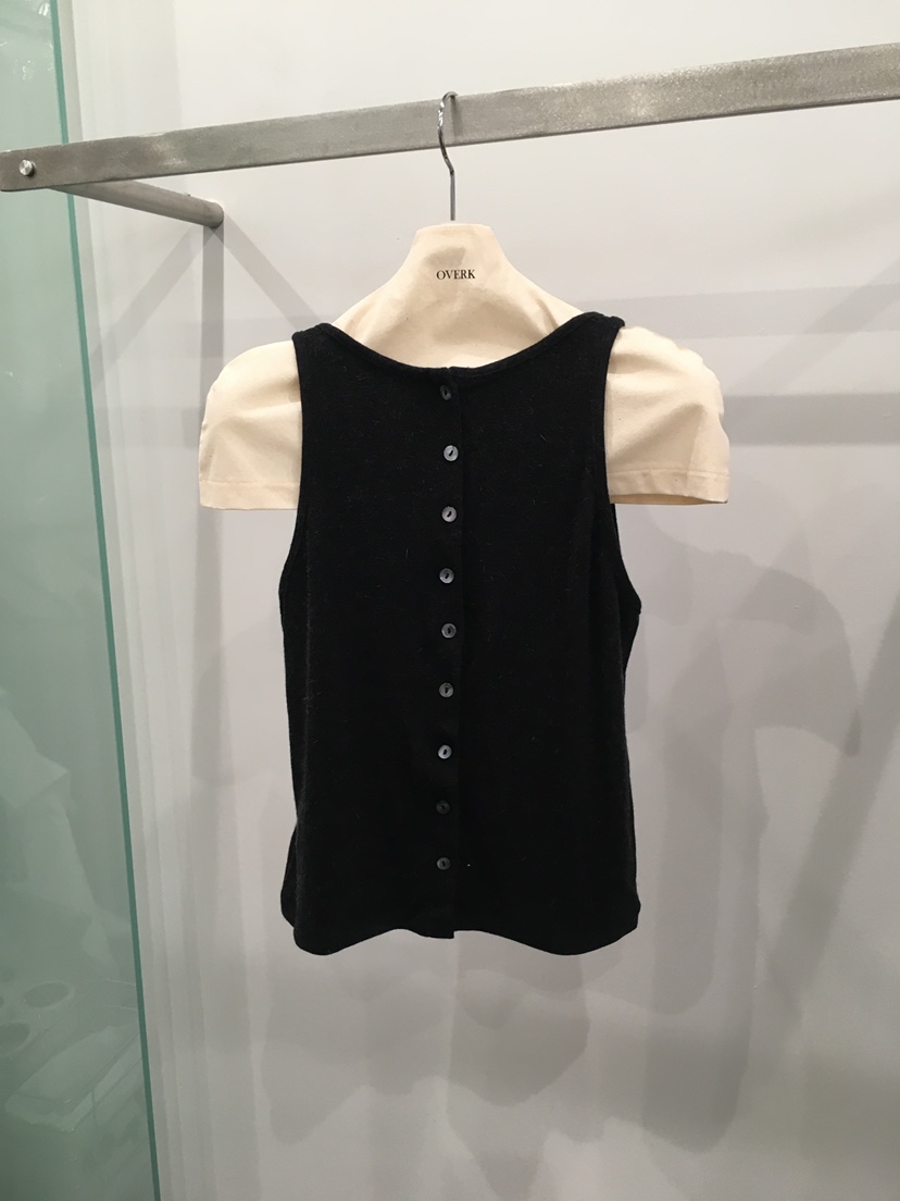 OVERK東大門實拍女裝新款熱賣推薦真品吊帶背心安哥拉兩面穿OVERK吊帶/背心圖色1