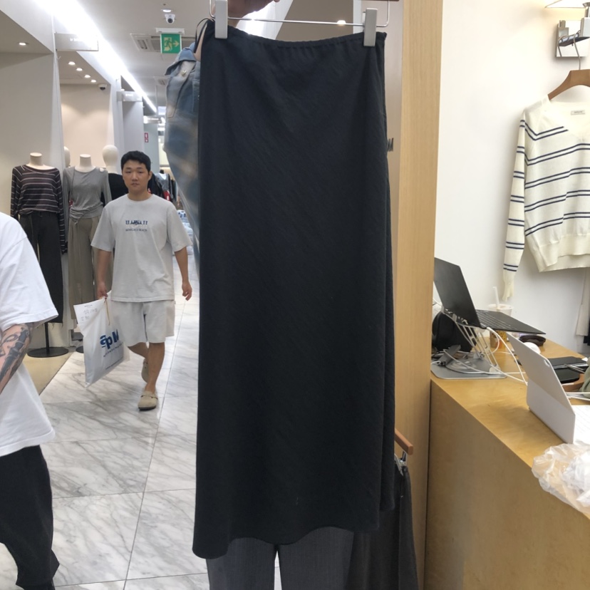 DRESS ROOM東大門實拍女裝新款時尚推薦真品熱賣人氣長裙DRESS ROOM長裙圖色3黑