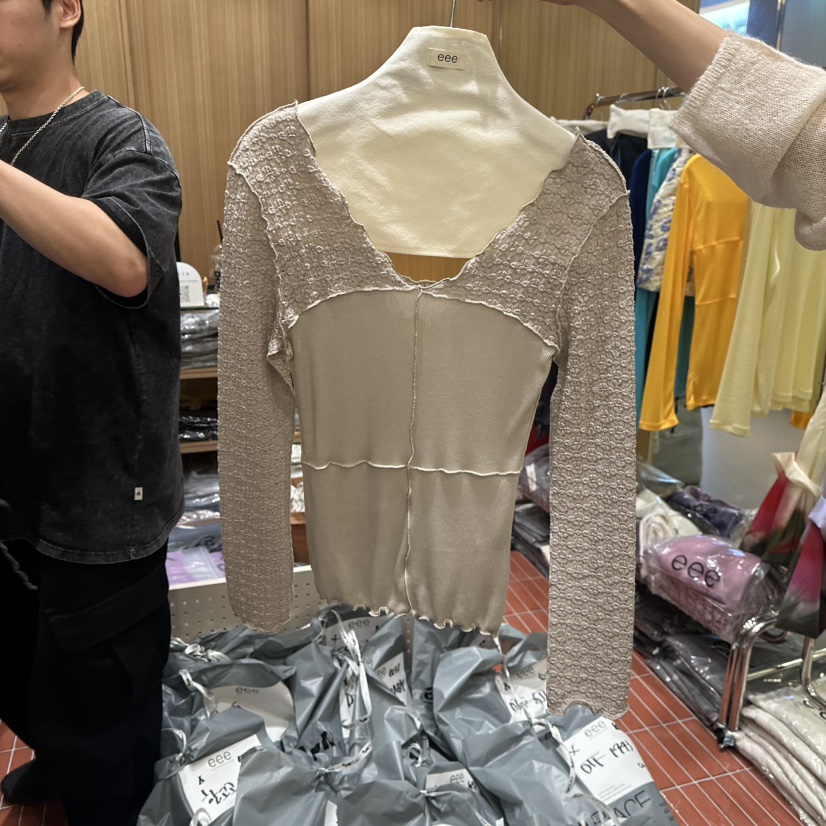 EEE韓國直郵女裝新品休閑人氣熱賣真品推薦時尚長袖T恤EEE長袖T恤圖色1