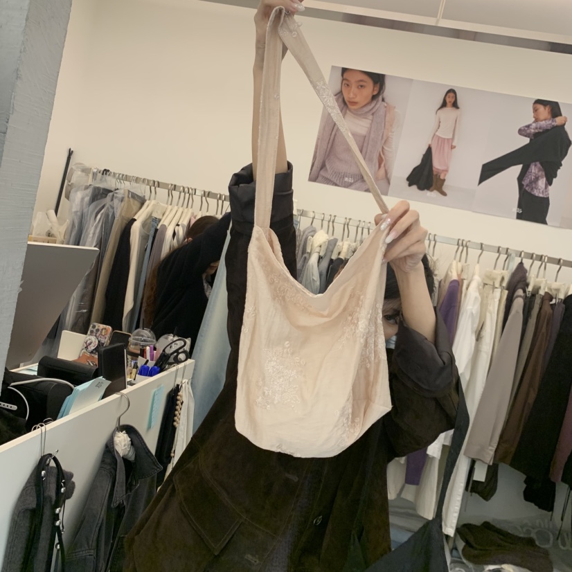 MAG東大門直郵女士新品真品時尚推薦休閑人氣單肩斜跨包花朵SALONDEMAG單肩/斜跨包圖色2