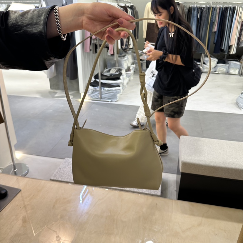 KOIVUE韓國直郵女士新品熱賣推薦人氣休閑時尚單肩斜跨包KOIVUE單肩/斜跨包圖色1