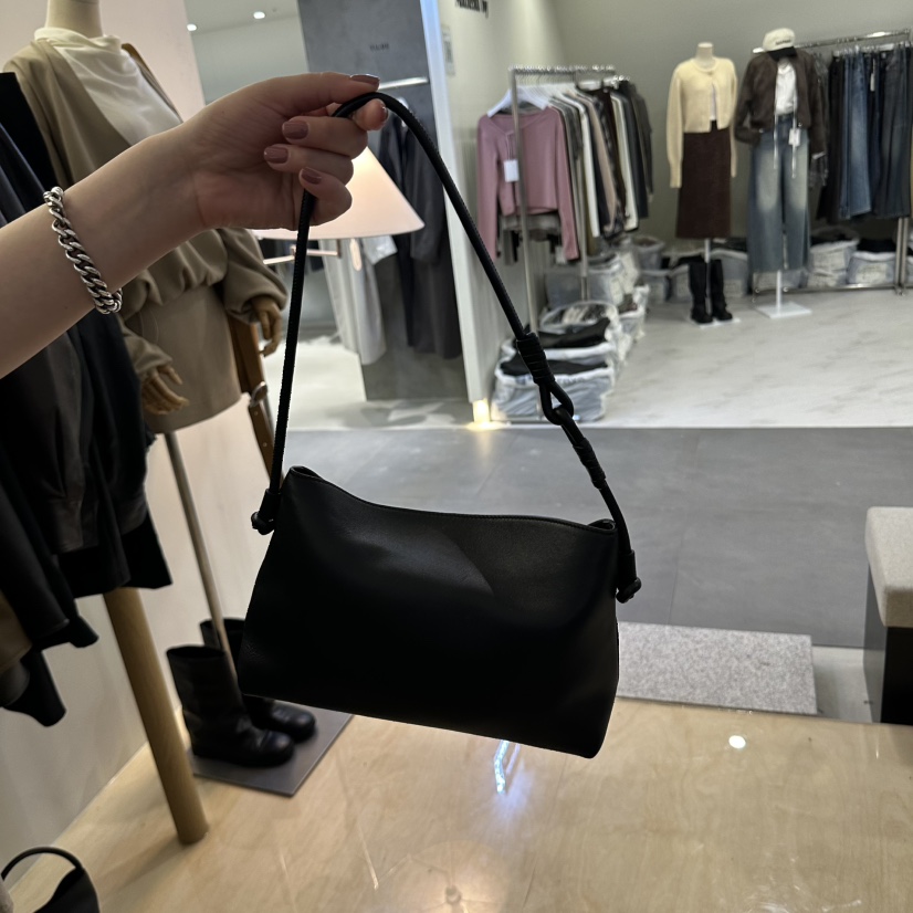 KOIVUE韓國直郵女士新品熱賣推薦人氣休閑時尚單肩斜跨包KOIVUE單肩/斜跨包圖色3黑色
