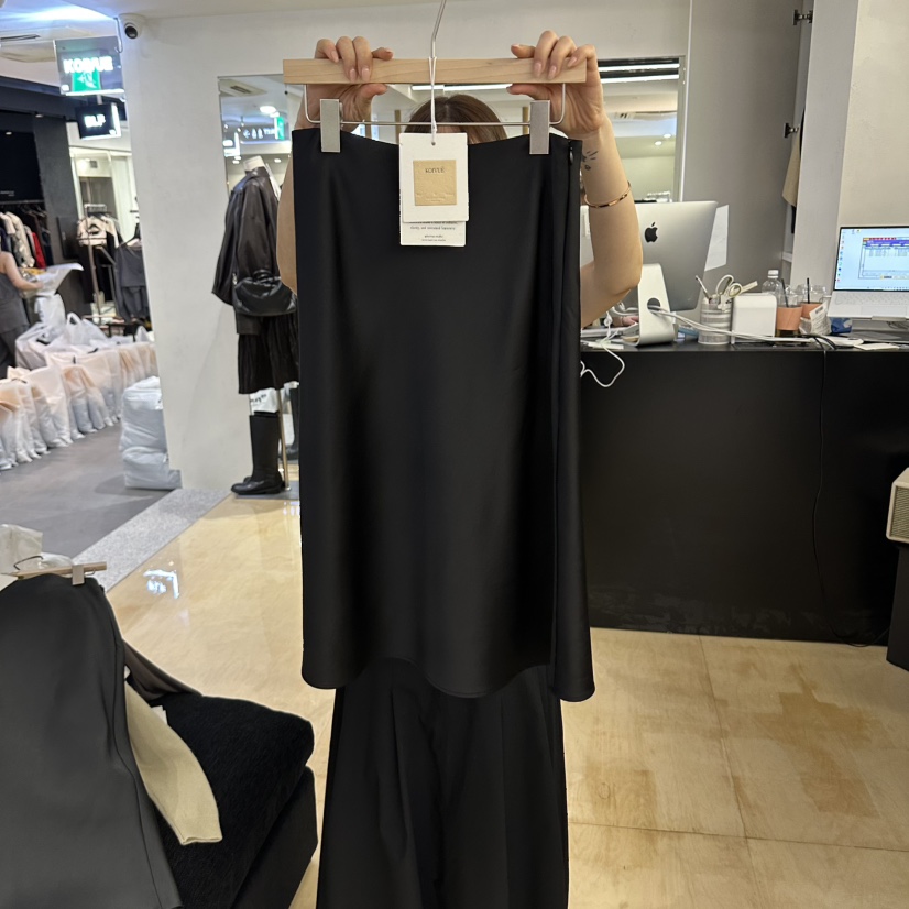 KOIVUE韓國直郵女士新品熱賣休閑真品時尚人氣推薦長裙KOIVUE長裙圖色2黑色