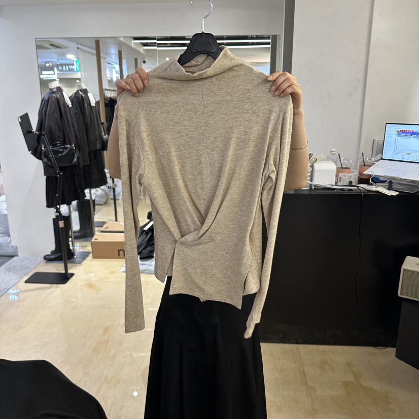 KOIVUE東大門實拍女士新品熱賣休閑人氣推薦真品時尚長袖T恤KOIVUE長袖T恤圖色2