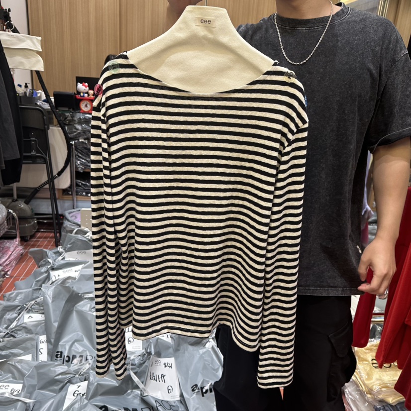 EEE東大門直郵女士新品熱賣時尚休閑真品長袖T恤條紋紐扣EEE長袖T恤圖色2