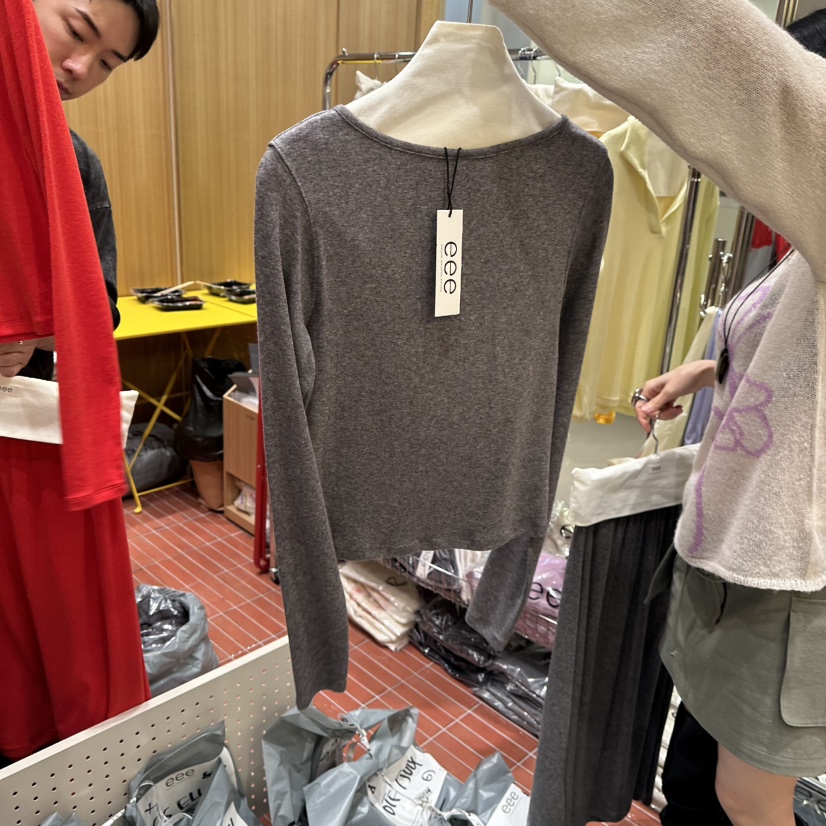 EEE東大門代購女裝新品時尚推薦真品人氣休閑熱賣長袖T恤EEE長袖T恤
