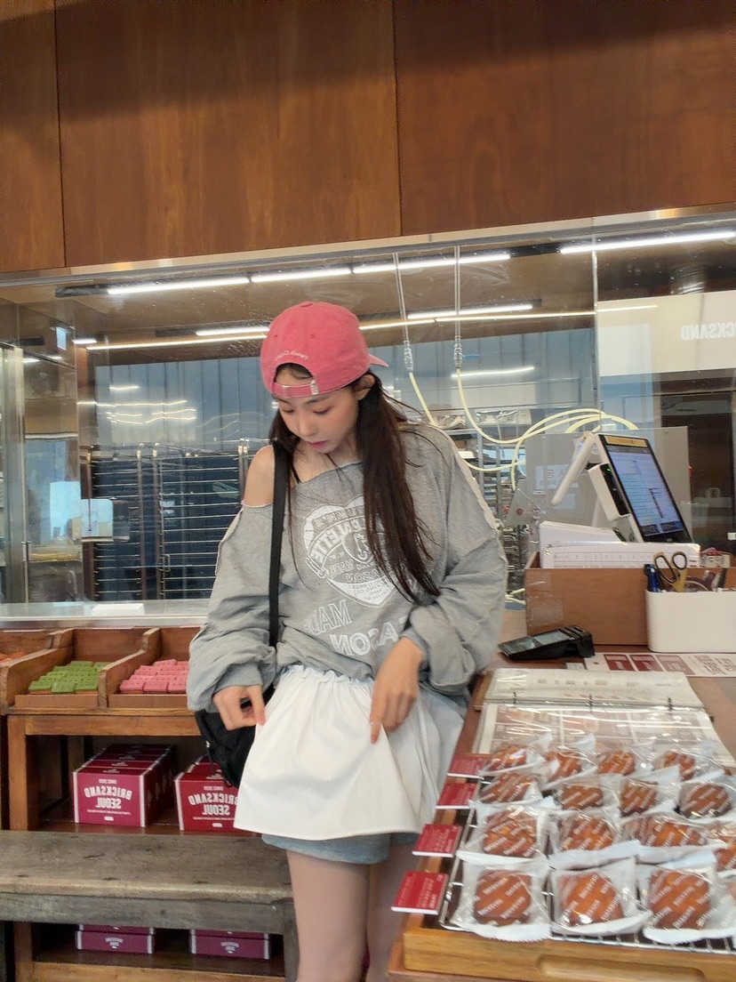 SEOUL PALETTE-Q東大門實拍女士新品時尚推薦熱賣真品衛衣SEOUL PALETTE-Q衛衣