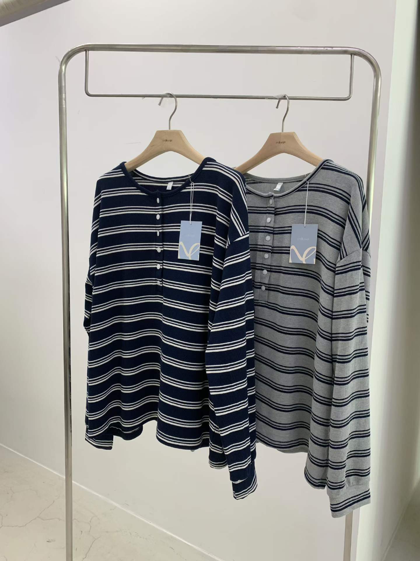 MELLOUNGE-멜라운지-T東大門直郵女裝新品人氣長袖T恤不含內搭運動MELLOUNGE-2件起長袖T恤