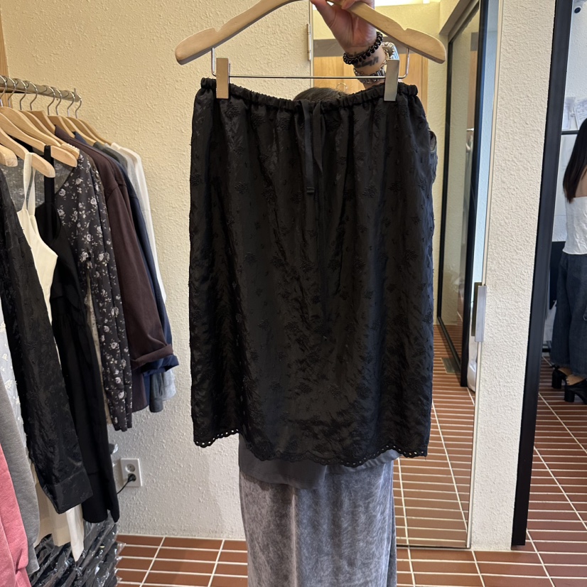 CHOI-L東大門直郵女士新品真品休閑時尚半身裙中短裙刺繡CHOI半身裙/中短裙圖色2