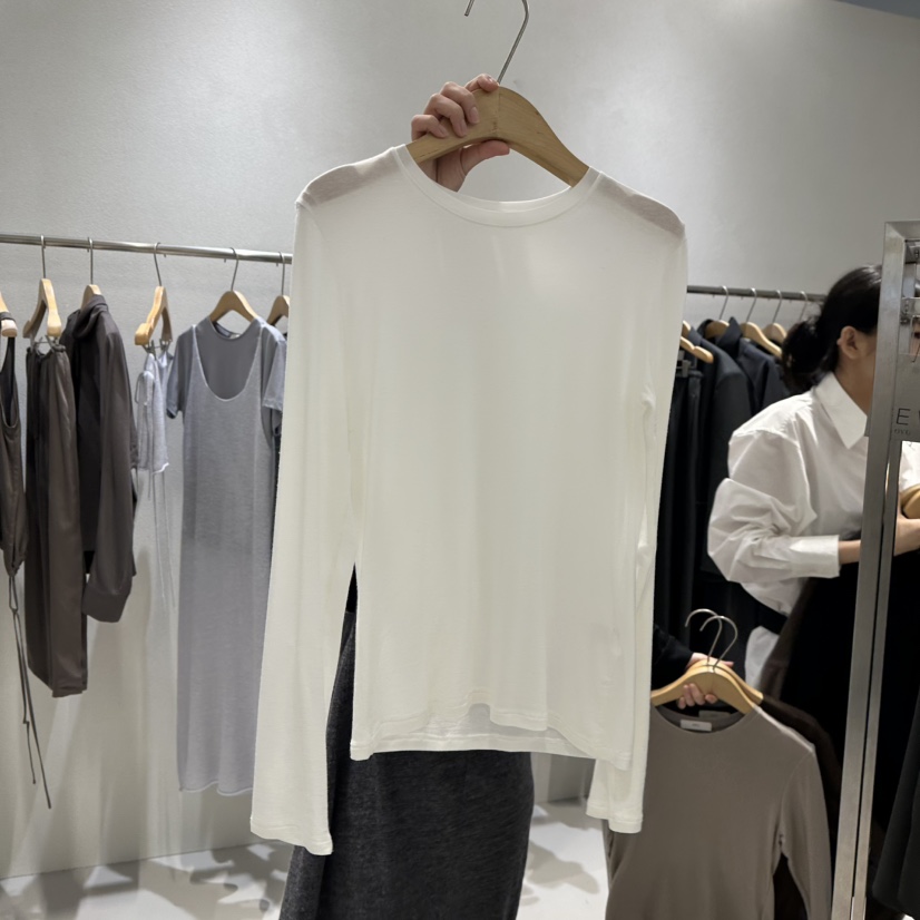 OVU東大門實拍女士新款推薦真品休閑熱賣長袖T恤不含項鏈OVU長袖T恤圖色2