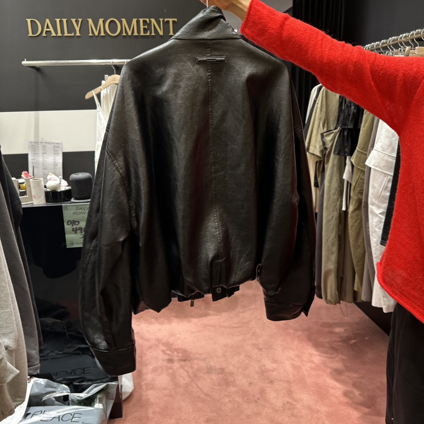 DAILY MOMENT東大門實拍女裝新品時尚人氣休閑真品皮衣皮革DAILY MOMENT皮衣