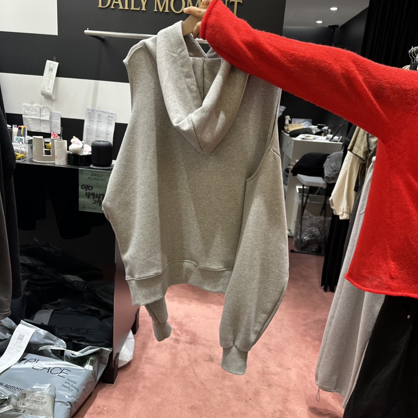 DAILY MOMENT東大門實拍女士新品真品熱賣推薦人氣衛衣鏤空DAILY MOMENT衛衣