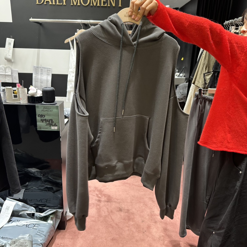 DAILY MOMENT東大門實拍女士新品真品熱賣推薦人氣衛衣鏤空DAILY MOMENT衛衣圖色2
