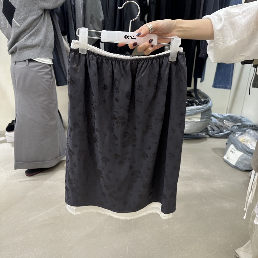 ORE-P韓國直郵女士新品推薦休閑人氣熱賣半身裙中短裙緞ORE半身裙/中短裙圖色2
