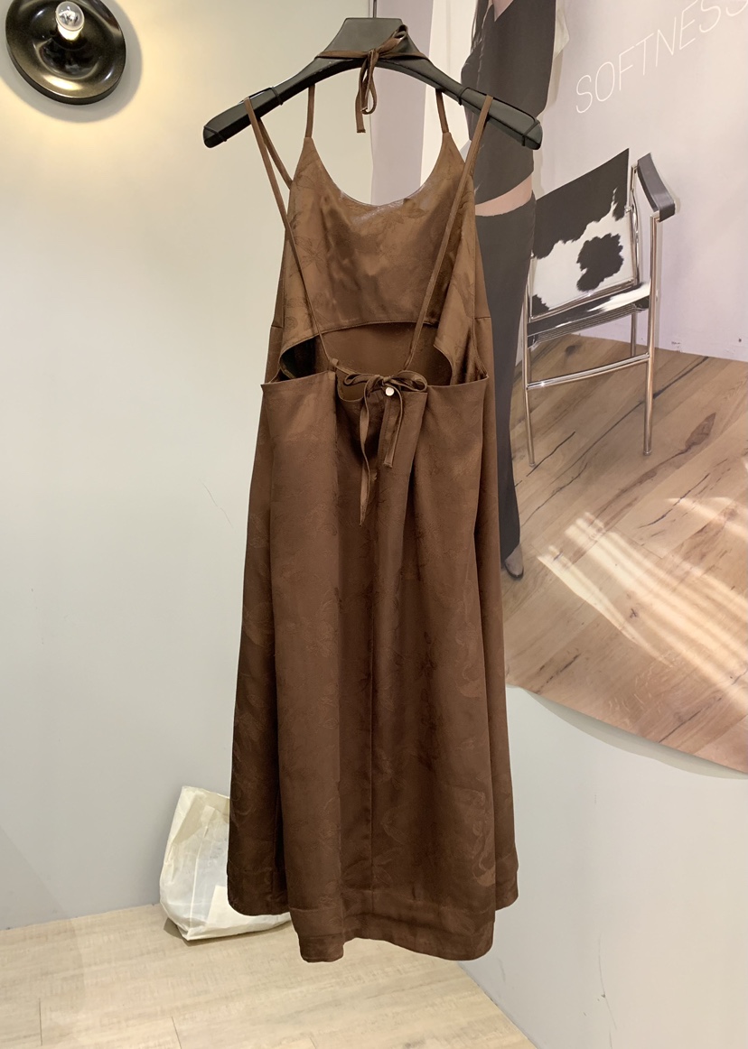 SOFTNESS東大門實拍女裝新品人氣真品推薦連衣裙提花緞面Softness/Cosmic連衣裙