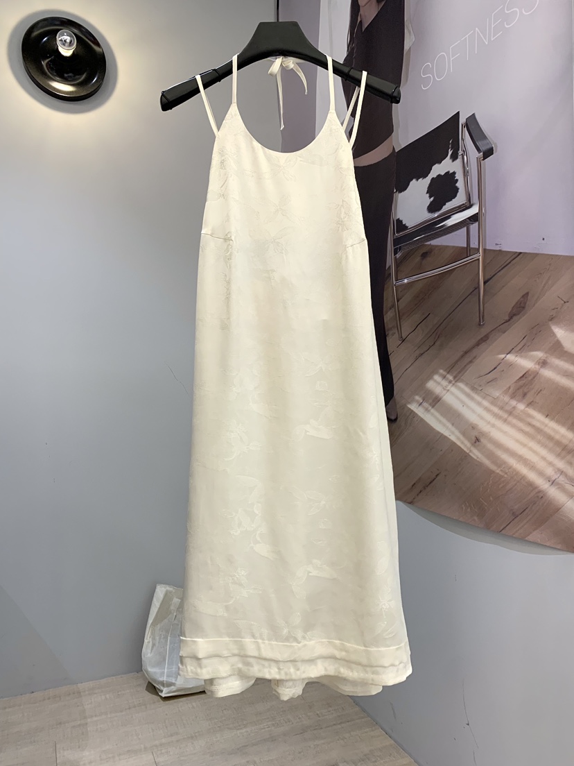 SOFTNESS東大門實拍女裝新品人氣真品推薦連衣裙提花緞面Softness/Cosmic連衣裙圖色2