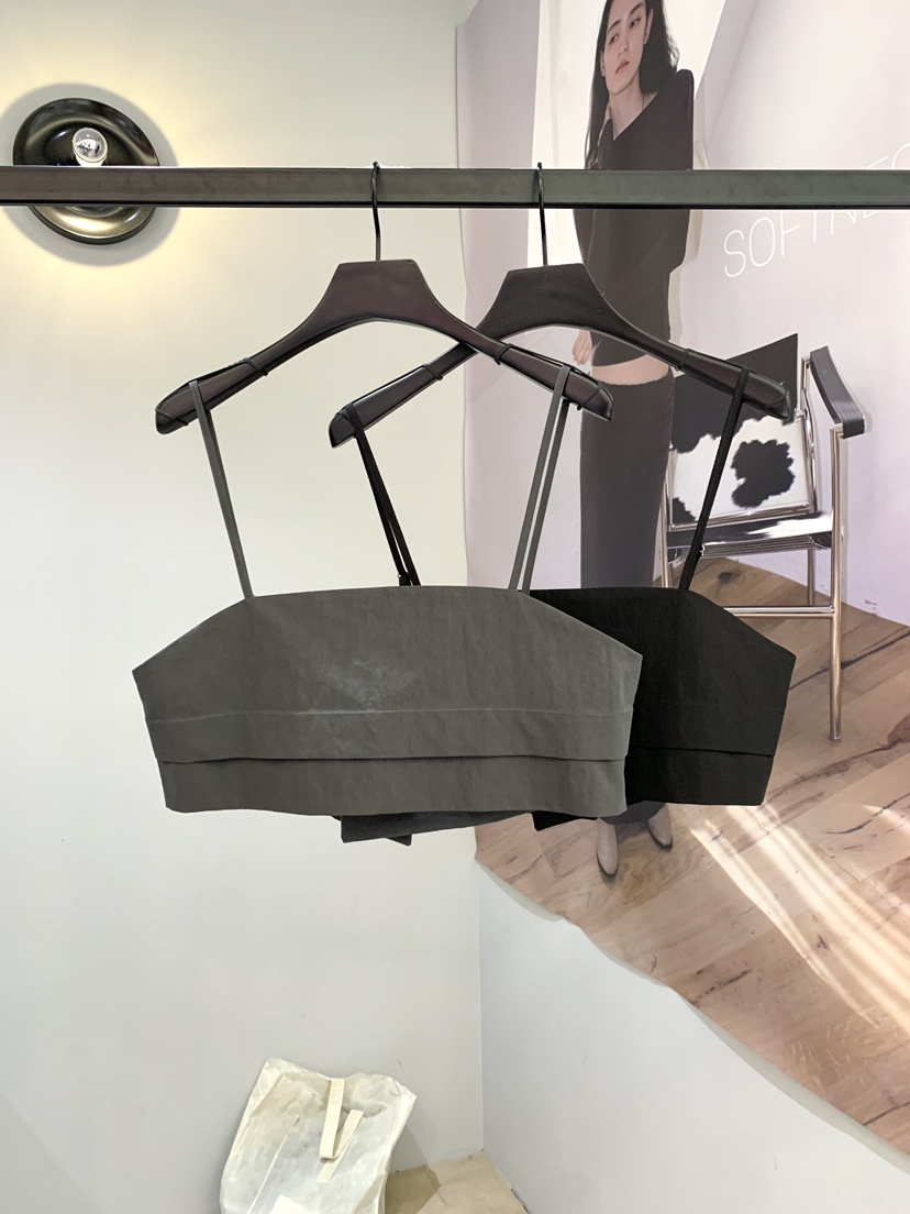 SOFTNESS東大門直郵女裝新品時尚人氣真品熱賣吊帶背心褶裥Softness/Cosmic吊帶/背心