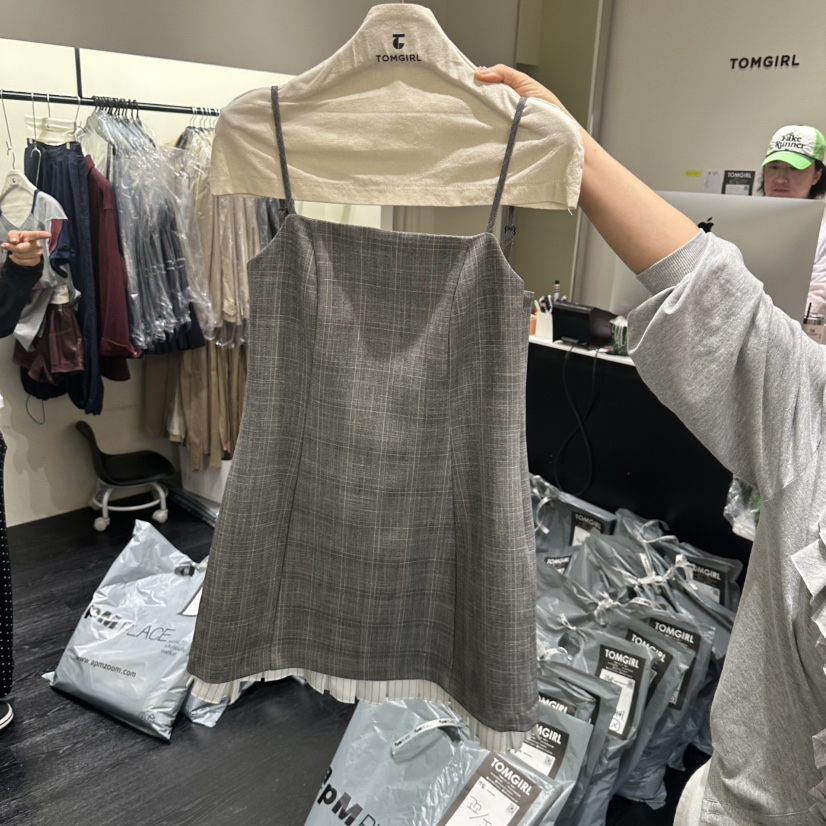 TOMGIRL韓國代購女裝新品人氣真品休閑時尚熱賣推薦連衣裙TOMGIRL連衣裙圖色1