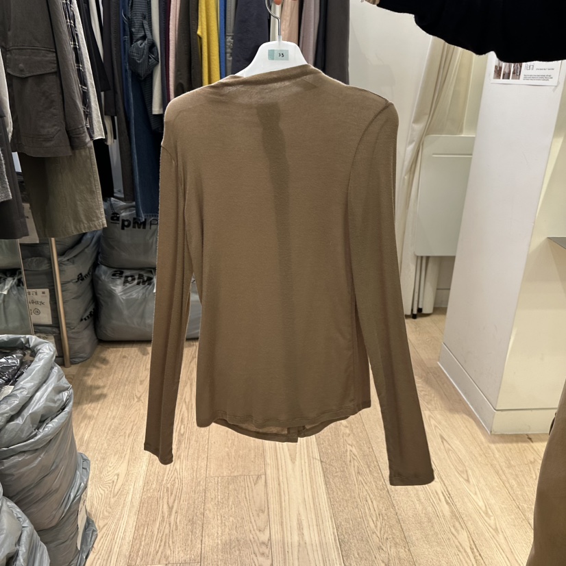 REIRAI東大門實拍女裝新款真品時尚人氣熱賣長袖T恤半領開衫Reirai長袖T恤
