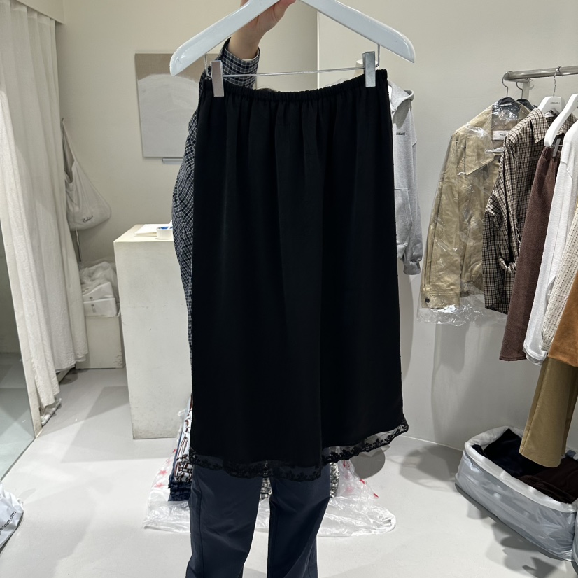 LORING RE I東大門代購女裝新品時尚推薦熱賣人氣真品長裙LORING RE-I/BARE長裙圖色2