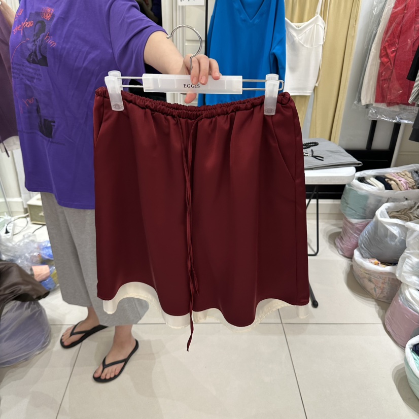 EGG IS東大門實拍女裝新品真品熱賣時尚推薦人氣短褲緞面EGG IS短褲圖色3