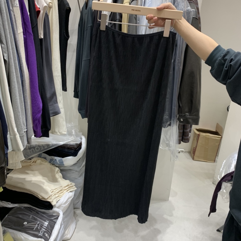 FRE韓國代購女裝新款時尚推薦人氣真品熱賣休閑長裙褶裥FRE SEOUL長裙圖色2