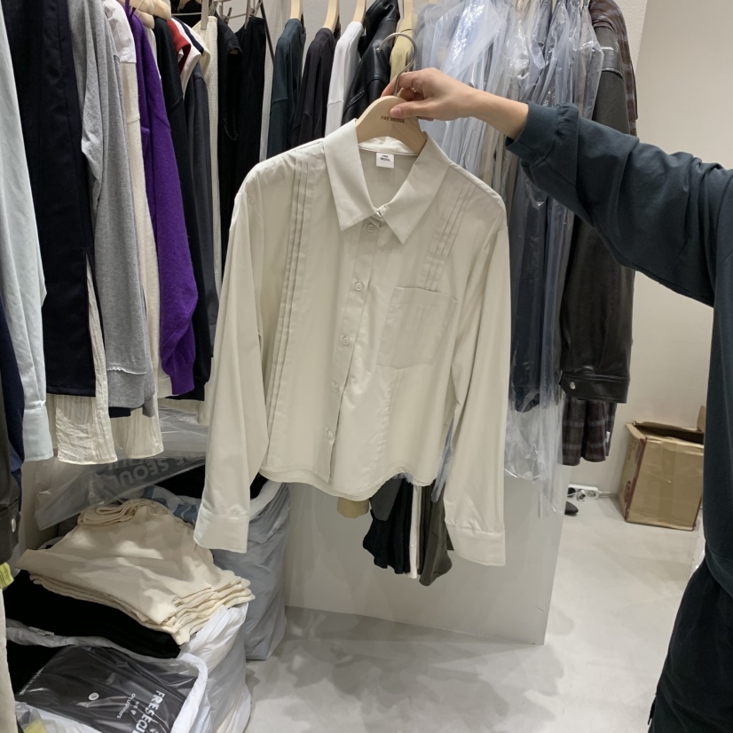FRE東大門實拍女裝新品時尚人氣真品推薦襯衫蕾絲衫短款褶裥FRE SEOUL襯衫/蕾絲衫圖色2