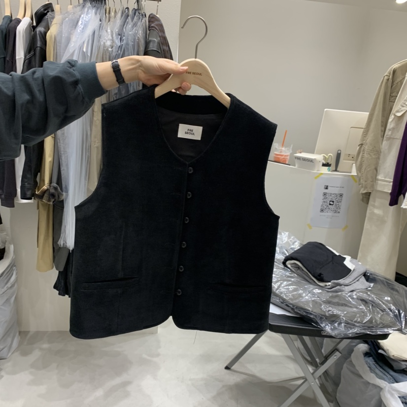 FRE韓國直郵女士新品人氣熱賣時尚真品推薦休閑馬甲不含內搭FRE SEOUL馬甲圖色2黑