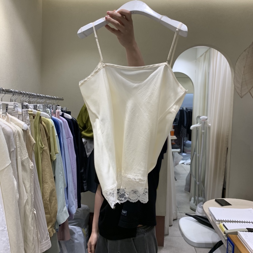BROCCOLISALAD韓國直郵女裝新款時尚熱賣吊帶背心蕾絲無袖BROCCOLISALAD吊帶/背心