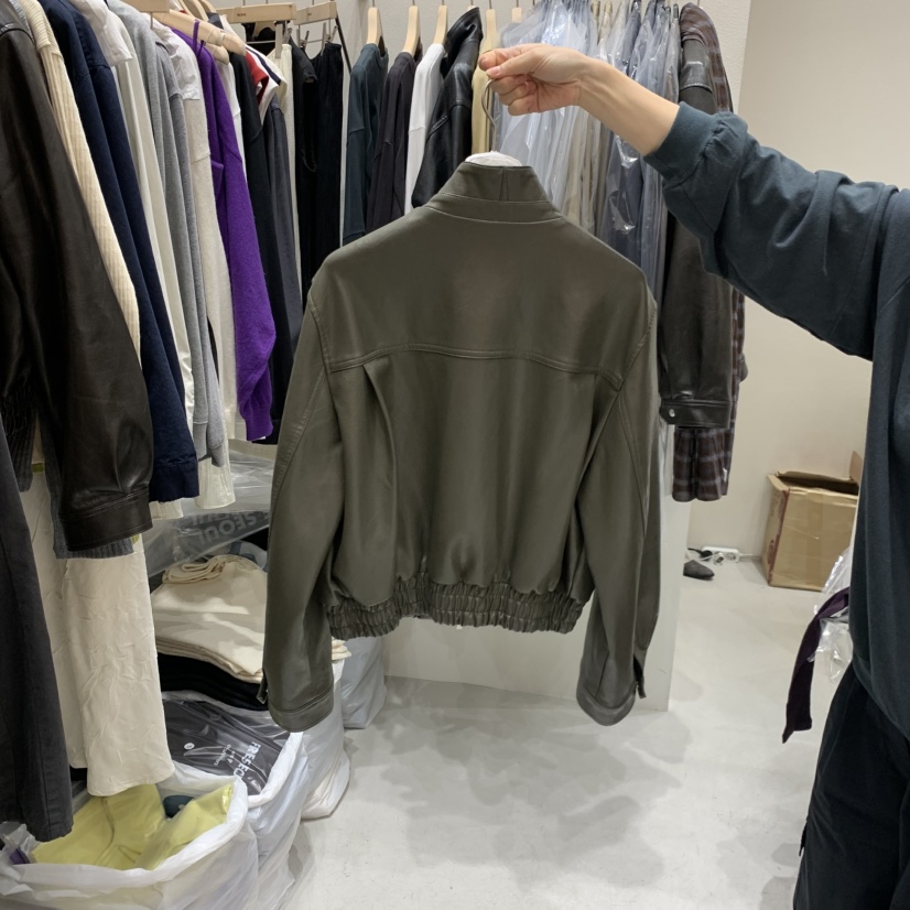 FRE東大門直郵女裝新款時尚熱賣人氣真品皮衣不含圍巾皮革FRE SEOUL皮衣