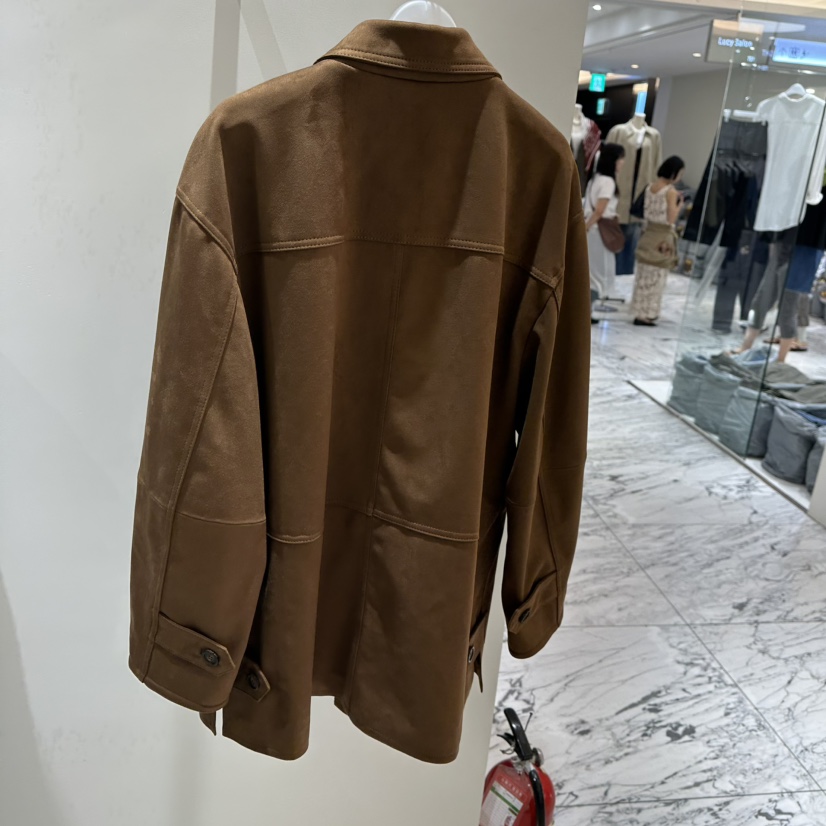 LOW MOMENT東大門代購女裝新品時尚人氣真品熱賣夾克絨面革LOW MOMENT夾克