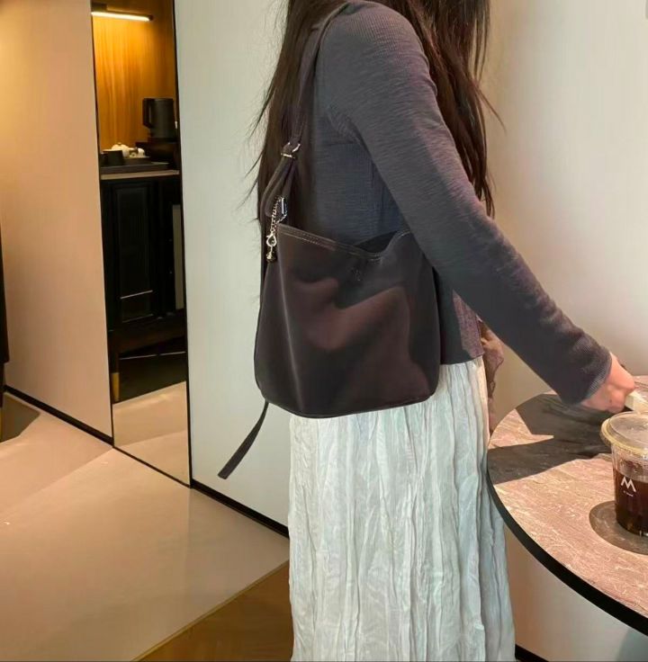 TROUVAILLE東大門實拍女裝新品休閑時尚單肩斜跨包天鵝絨TROUVAILLE單肩/斜跨包