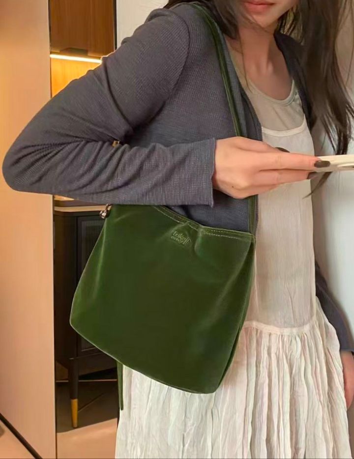 TROUVAILLE東大門實拍女裝新品休閑時尚單肩斜跨包天鵝絨TROUVAILLE單肩/斜跨包