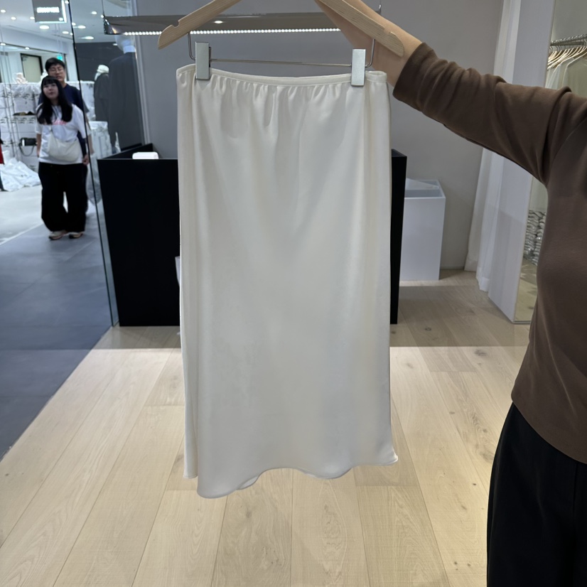 REHE韓國直郵女裝新品真品推薦時尚熱賣半身裙中短裙緞帶REHE半身裙/中短裙圖色1