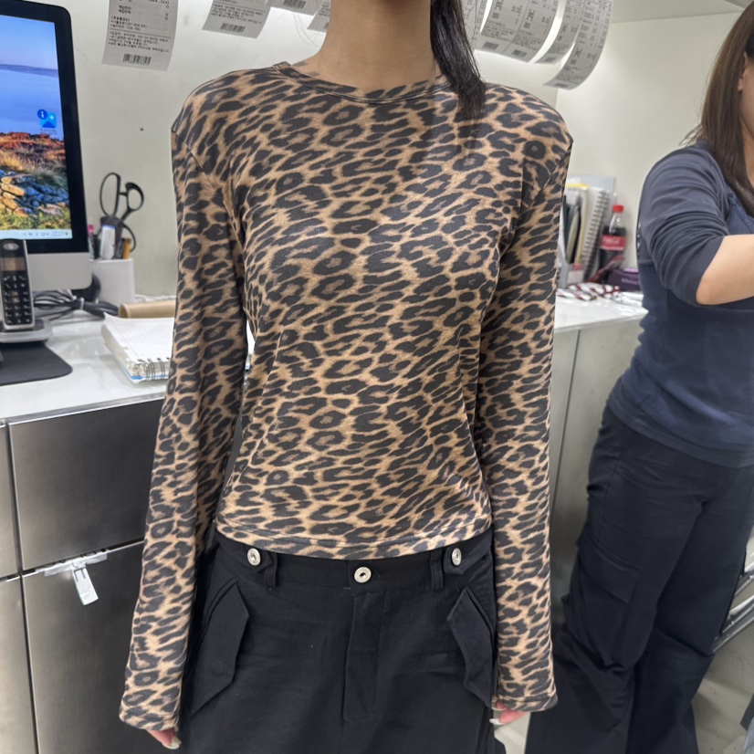 BENE韓國代購女裝新款真品時尚人氣熱賣推薦休閑長袖T恤SHOP BENE_Bene長袖T恤圖色1