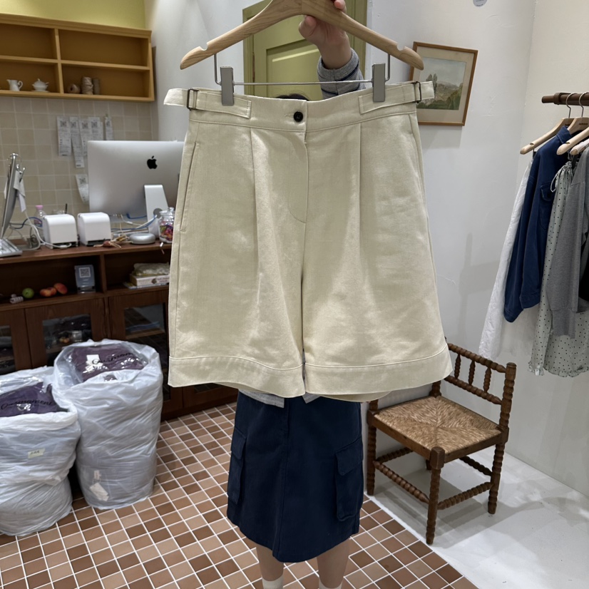 OURMOMENT東大門實拍女士新品人氣休閑推薦熱賣真品時尚短褲OURMOMENT短褲圖色1