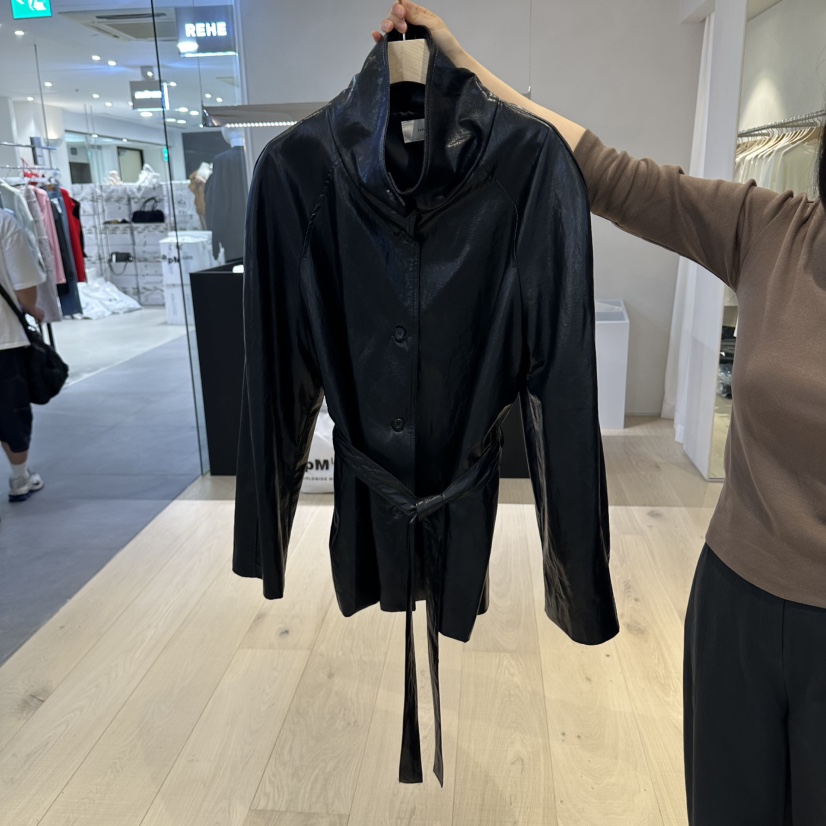 REHE東大門代購女裝新品推薦時尚人氣真品皮衣含腰帶高領REHE皮衣圖色2黑色
