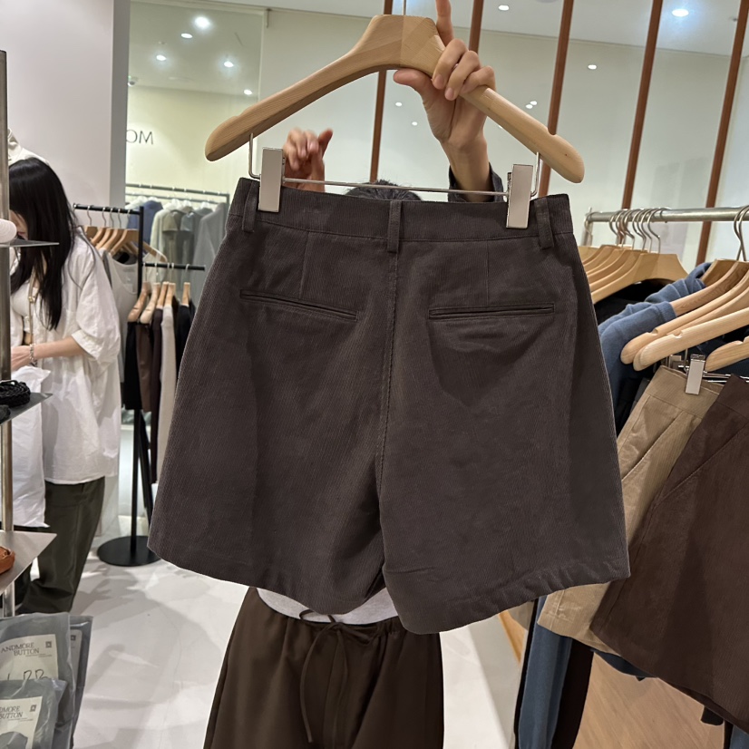 ANDMORE BUTTON東大門實拍女裝新品推薦熱賣人氣真品短褲ANDMORE BUTTON短褲