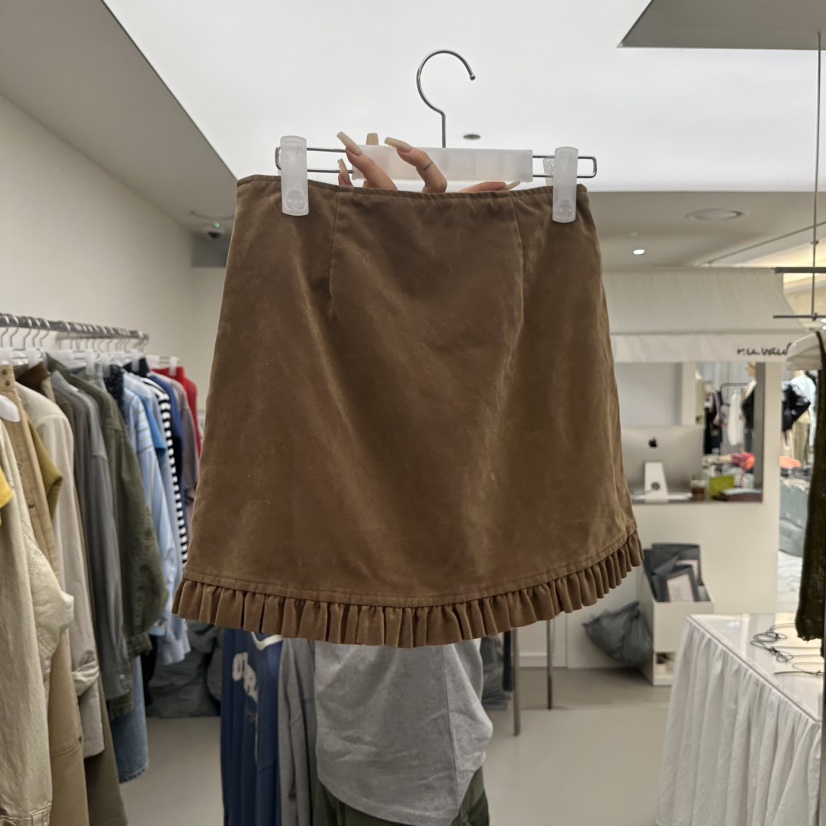 R U VAULT韓國代購女裝新款真品人氣熱賣職業休閑短裙褶邊R U VAULT短裙