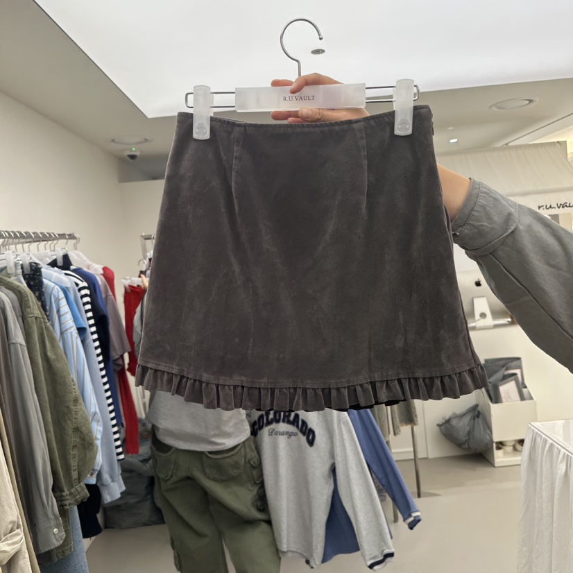 R U VAULT韓國代購女裝新款真品人氣熱賣職業休閑短裙褶邊R U VAULT短裙圖色2